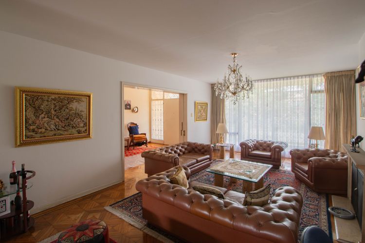 Casa de 5 alcobas en venta en Libertador, Bogotá, 857 m² · foto 5 de 24