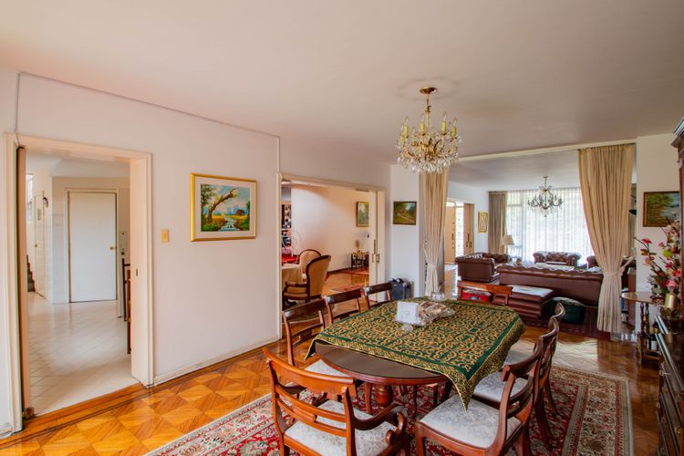 Casa de 5 alcobas en venta en Libertador, Bogotá, 857 m² · foto 7 de 24