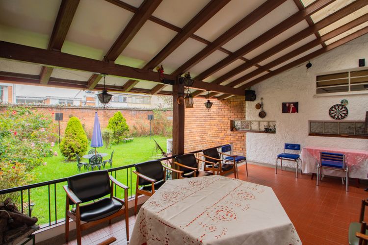 Casa de 5 alcobas en venta en Libertador, Bogotá, 857 m² · foto 8 de 24