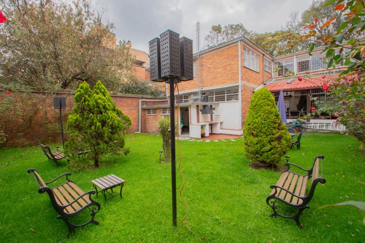 Casa de 5 alcobas en venta en Libertador, Bogotá, 857 m² · foto 11 de 24