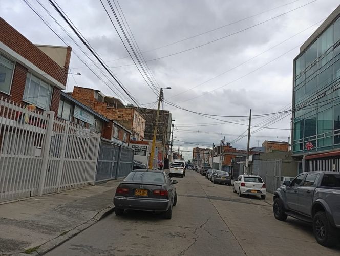 Casa en venta en Canodromo, Bogotá · foto 3 de 15