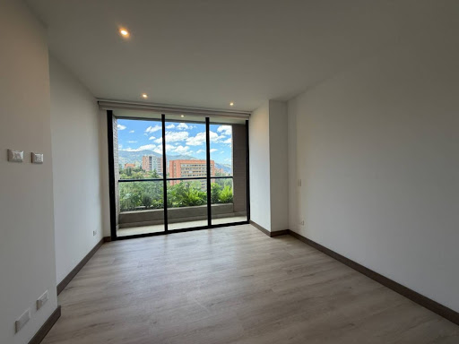 Apartamento en arriendo en San Lucas, Medellín · foto 2 de 9