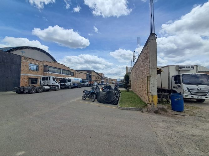 Lote en arriendo en Mosquera, 2000 m² · foto 2 de 15