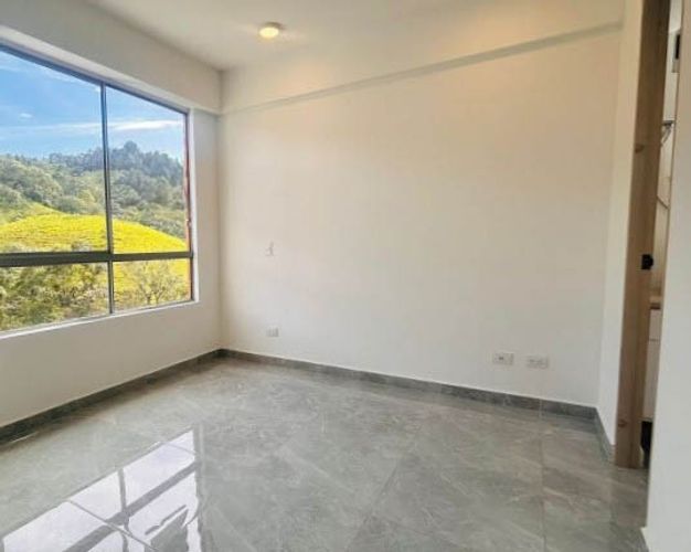 Apartamento de 2 alcobas en venta en Tres Esquinas, Sabaneta, 54 m² · foto 9 de 11