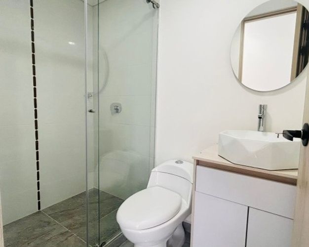 Apartamento de 2 alcobas en venta en Tres Esquinas, Sabaneta, 54 m² · foto 10 de 11