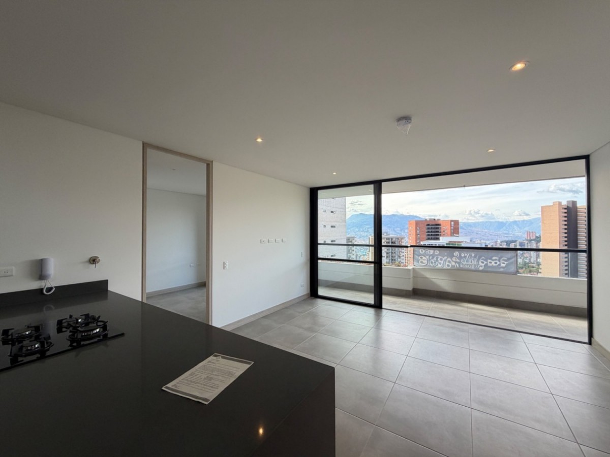 Apartamento en arriendo en El Poblado, Medellín · foto 4 de 21