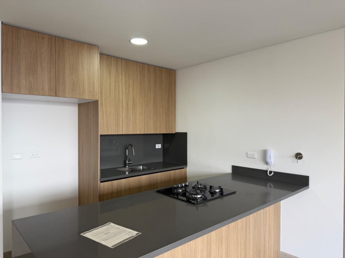 Apartamento en arriendo en El Poblado, Medellín · foto 5 de 21