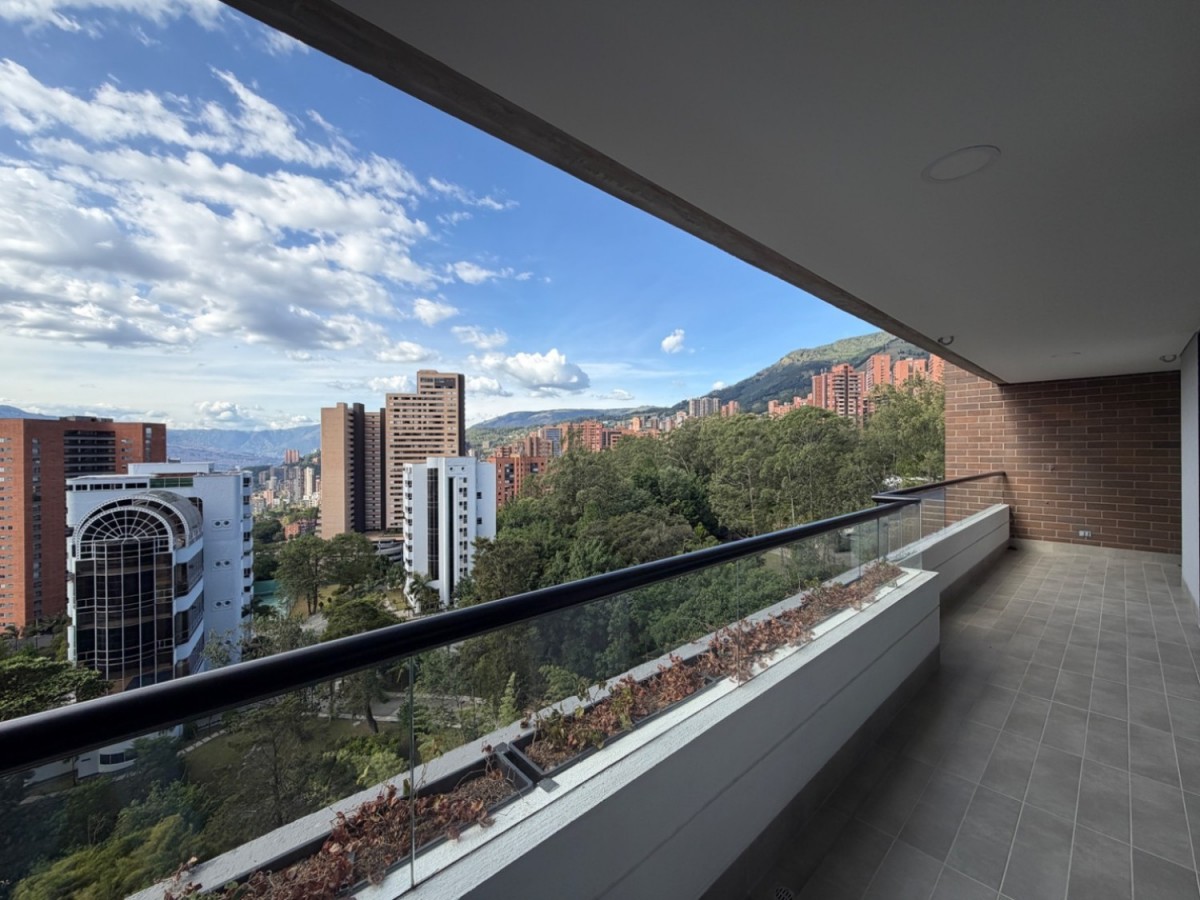 Apartamento en arriendo en El Poblado, Medellín · foto 9 de 21
