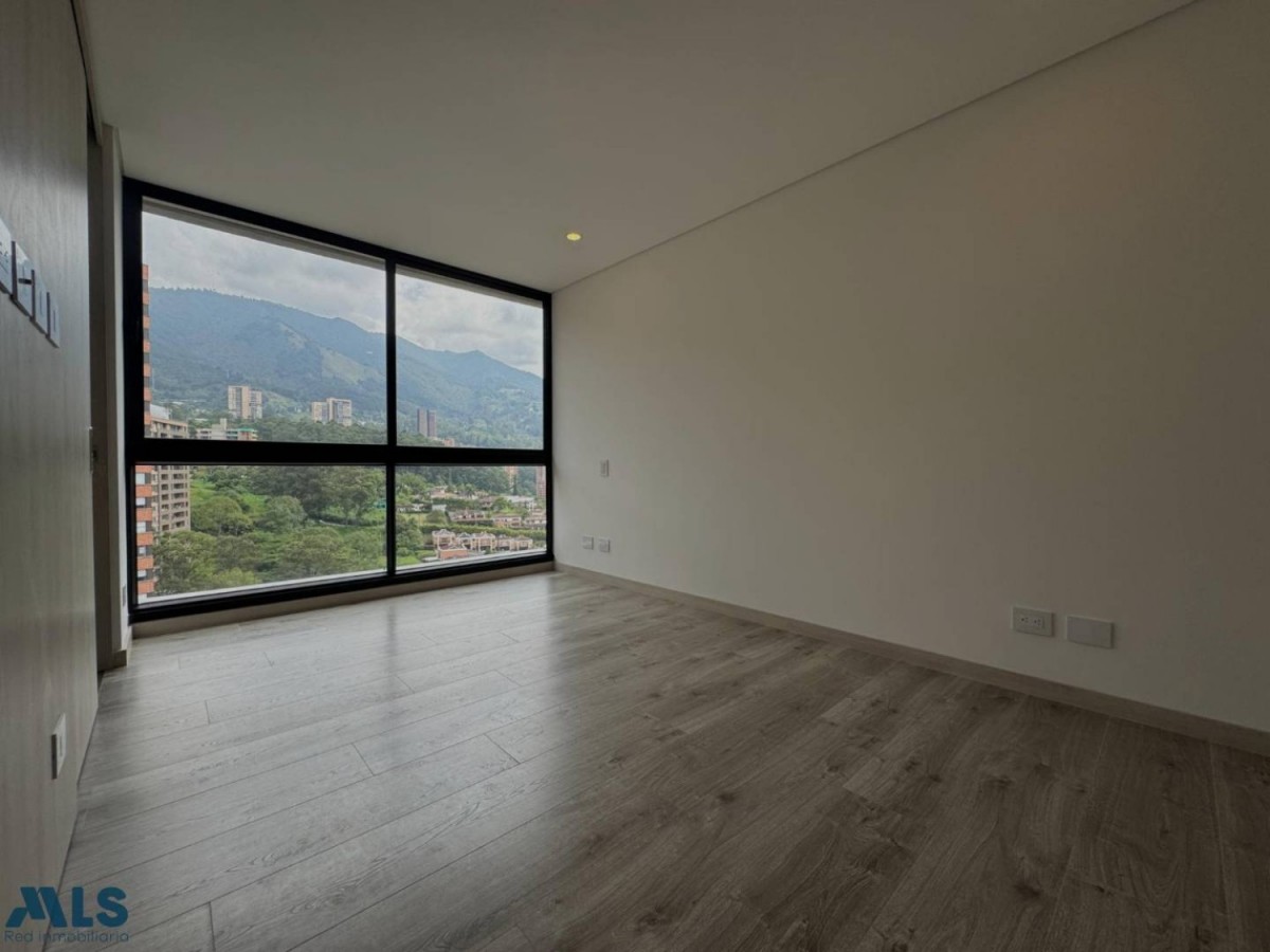 Apartamento en venta en Altos Del Poblado, Medellín · foto 14 de 24