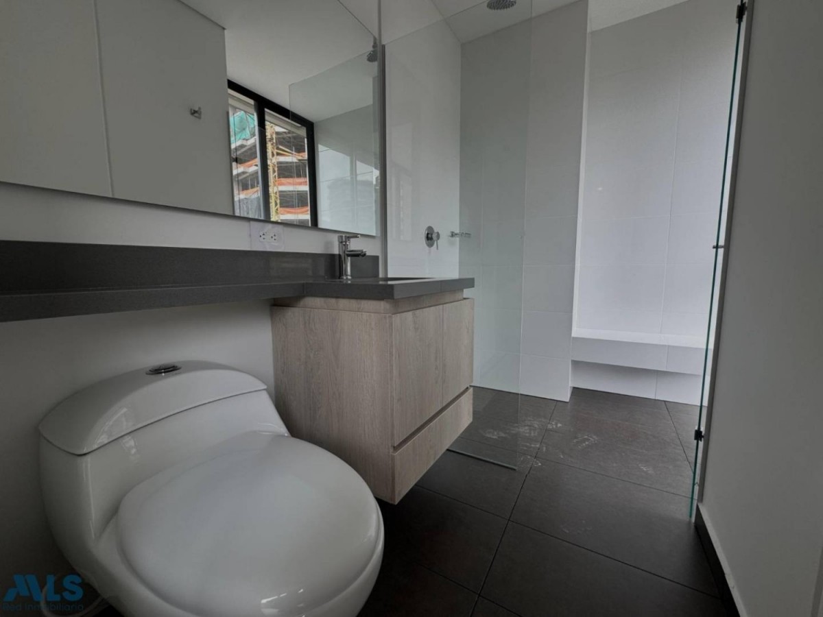 Apartamento en venta en Altos Del Poblado, Medellín · foto 15 de 24