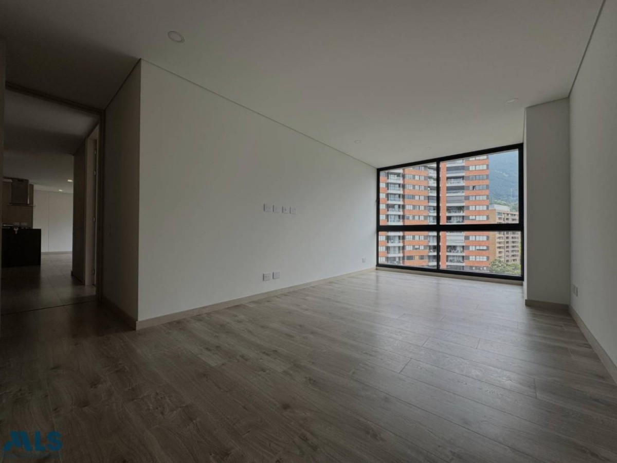 Apartamento en venta en Altos Del Poblado, Medellín · foto 16 de 24