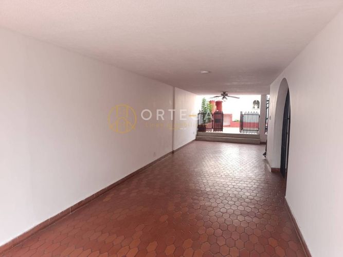 Casa de 5 alcobas en venta en Cañaveral Panamericano, Floridablanca, 300 m² · foto 3 de 24