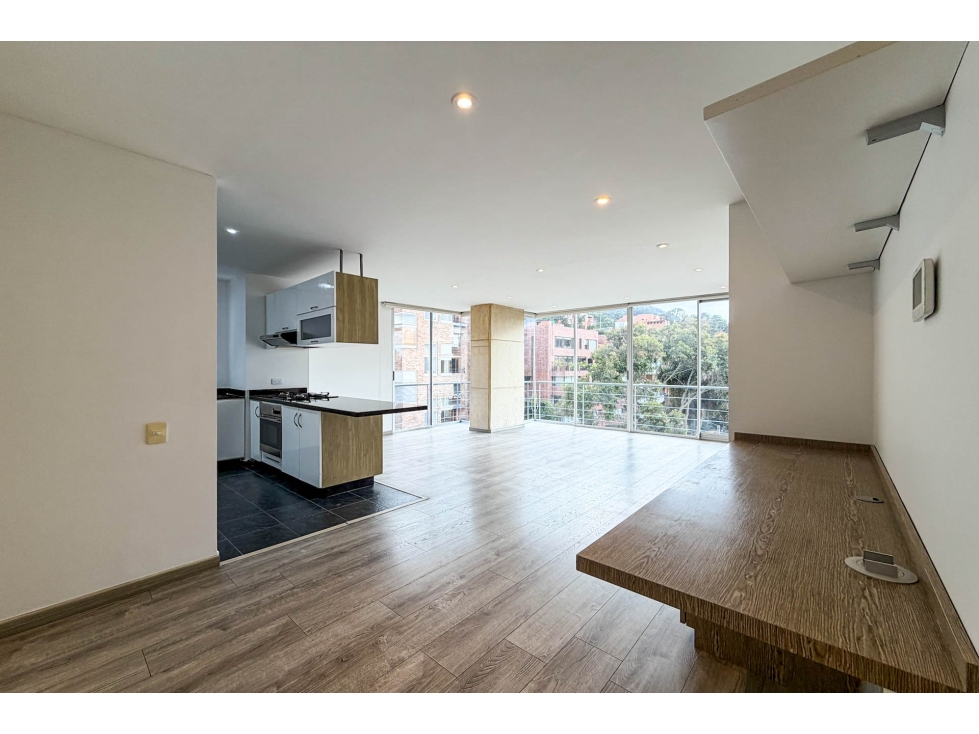 Apartamento en venta en Los Rosales, Bogotá · foto 4 de 11