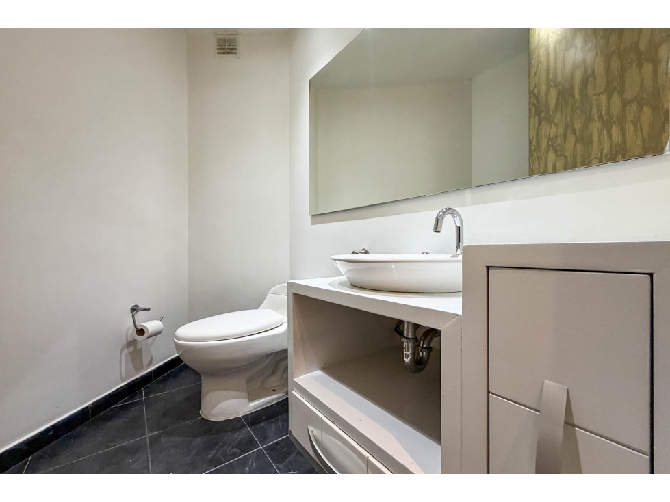 Apartamento en venta en Los Rosales, Bogotá · foto 8 de 11