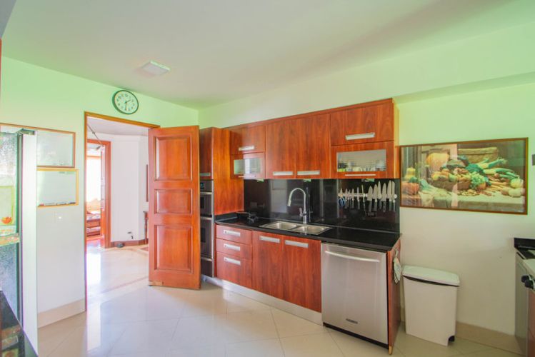 Apartamento de 3 alcobas en venta en Usaquen, Bogotá, 305 m² · foto 18 de 24