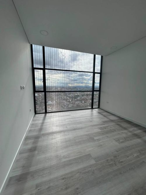 Apartamento de 3 alcobas en venta en Sagrado Corazon, Bogotá, 80 m² · foto 2 de 21