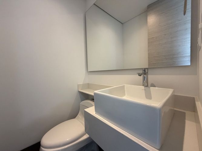 Apartamento de 2 alcobas en arriendo en El Poblado, Medellín, 87 m² · foto 7 de 13