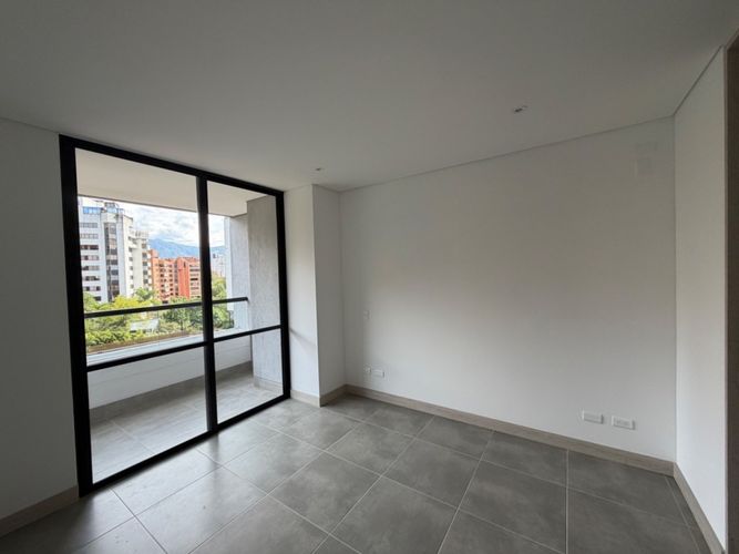 Apartamento de 2 alcobas en arriendo en El Poblado, Medellín, 87 m² · foto 9 de 13