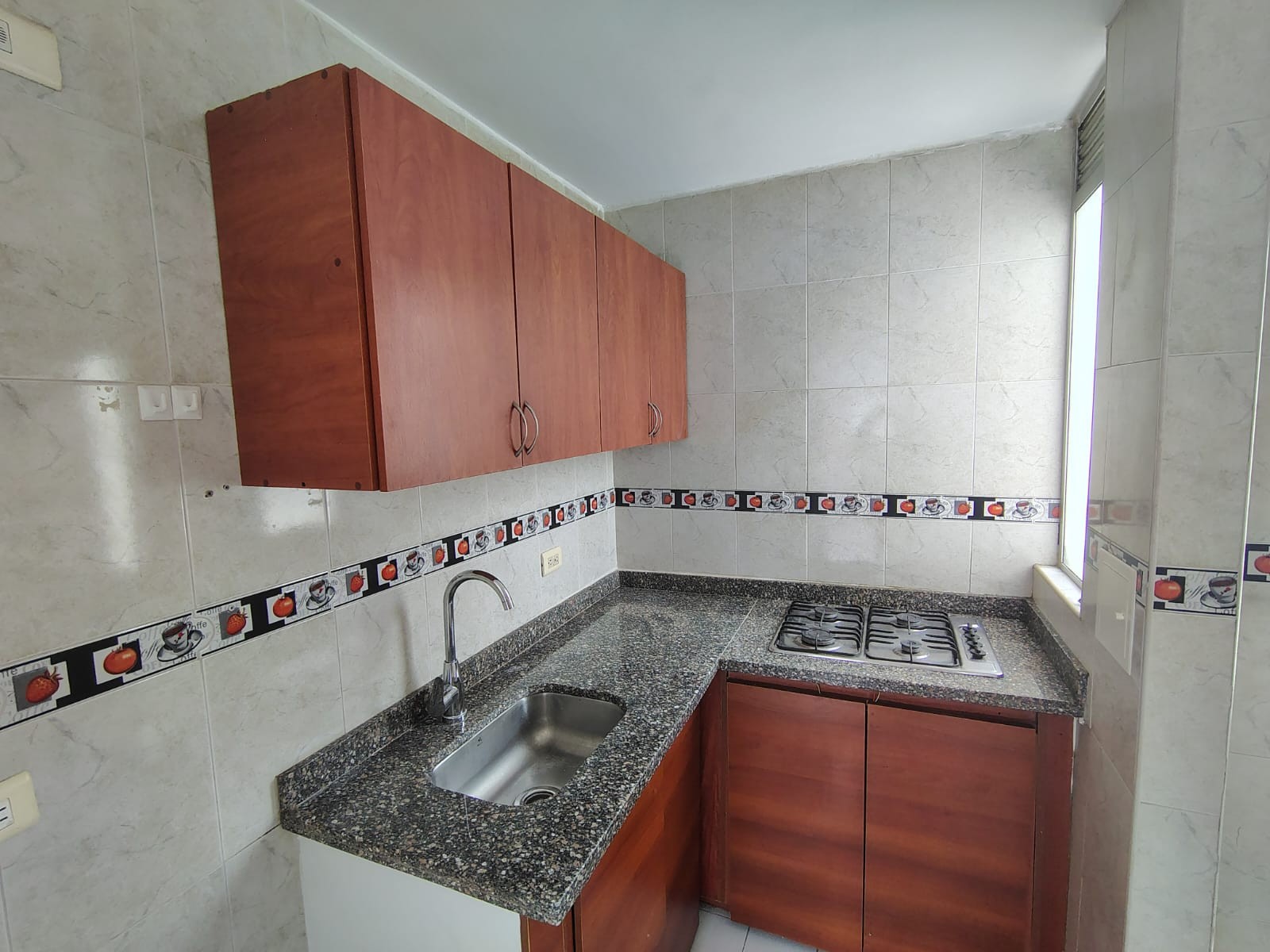 Apartamento en venta en Villas De Granada, Bogotá · foto 4 de 14