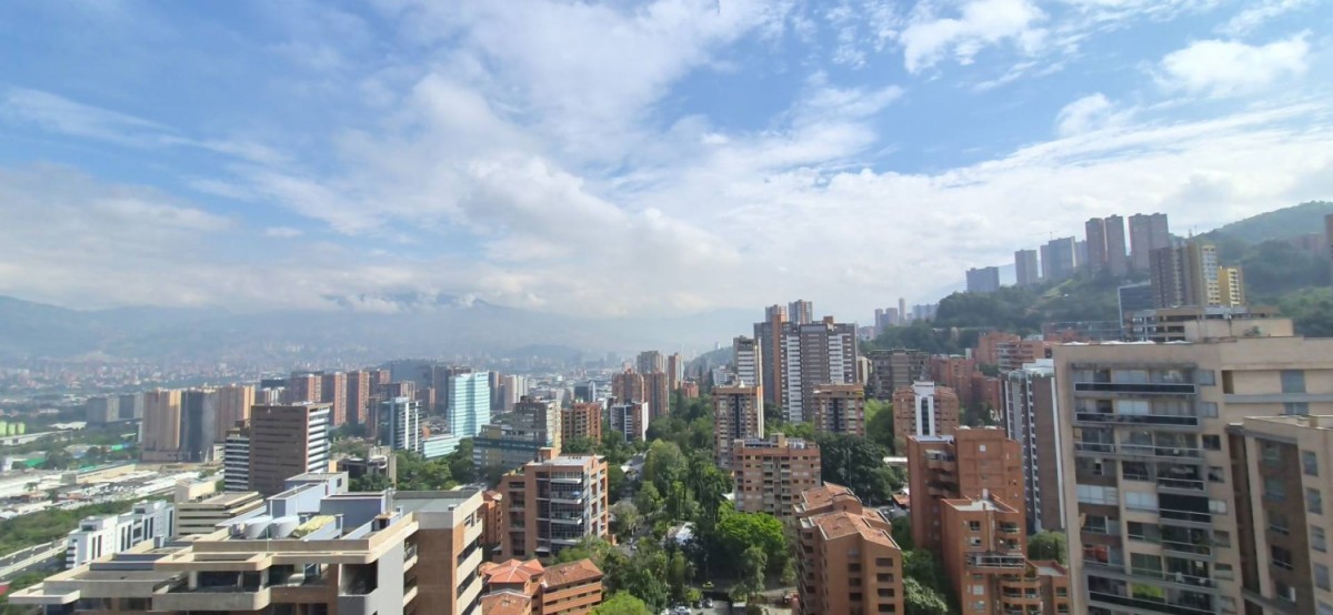 Apartamento en arriendo en Lalinde, Medellín · foto 7 de 19