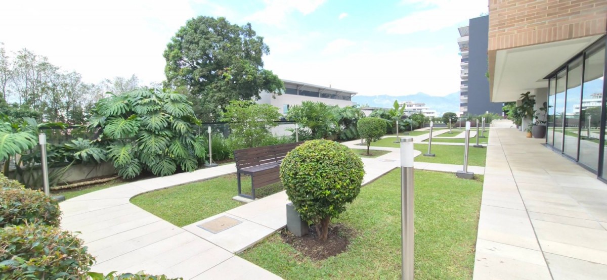 Apartamento en arriendo en Lalinde, Medellín · foto 16 de 19