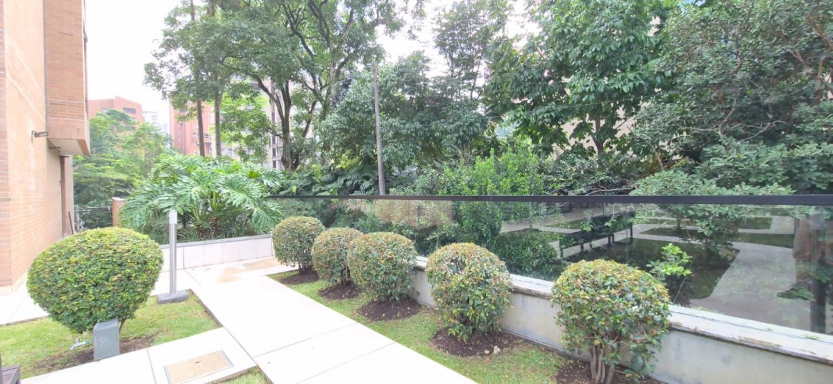 Apartamento en arriendo en Lalinde, Medellín · foto 17 de 19