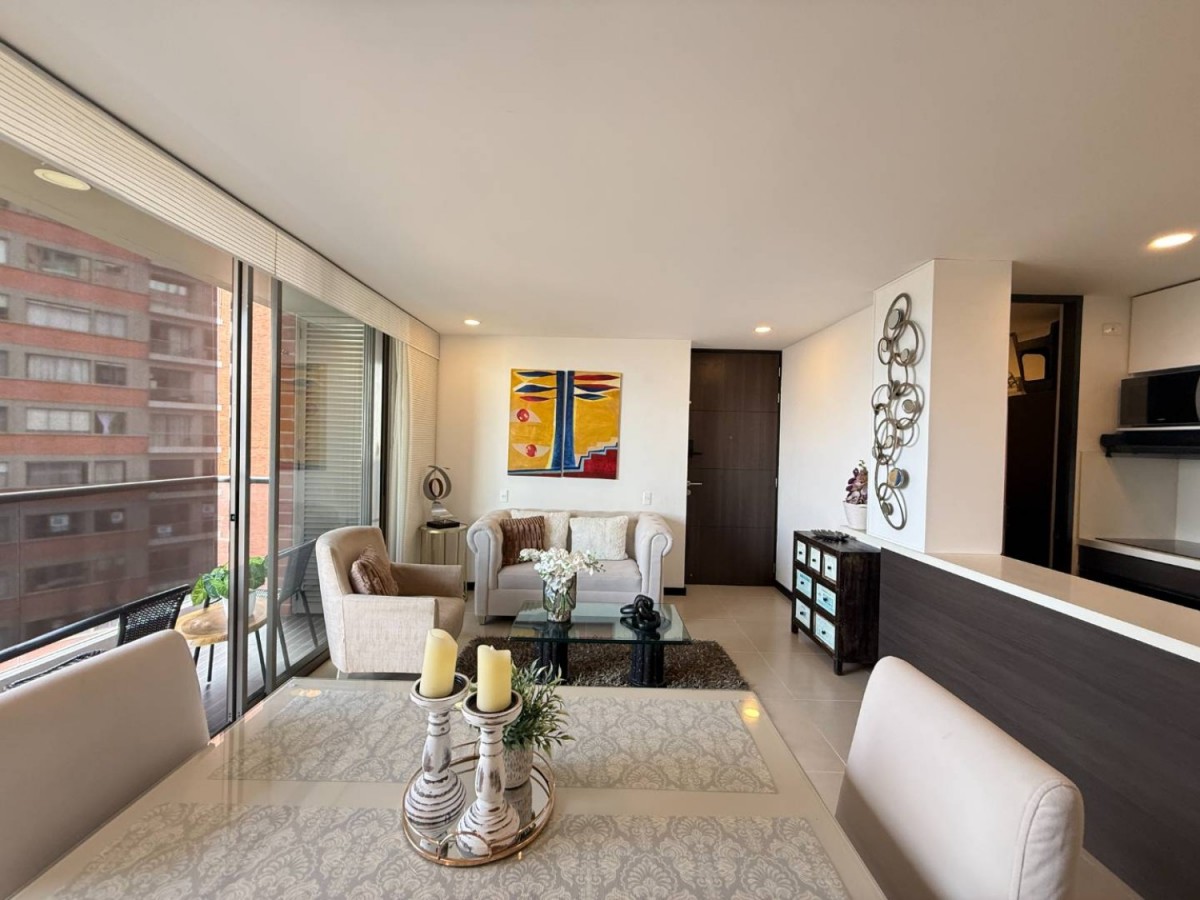 Apartamento en arriendo en El Poblado, Medellín · foto 3 de 21