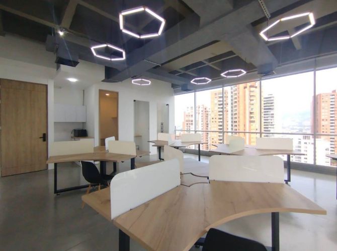 Oficina en arriendo en El Poblado, Medellín, 60 m² · foto 4 de 9