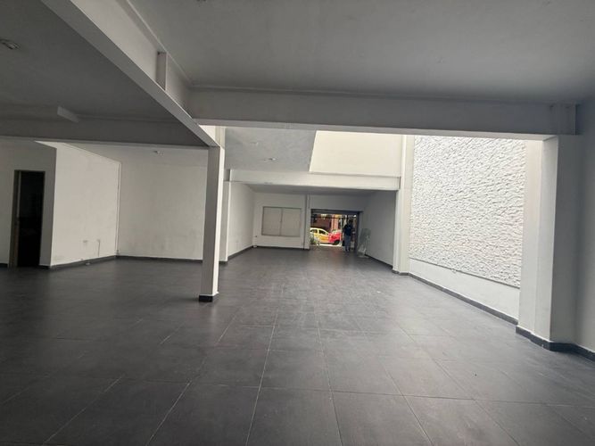 Local en arriendo en Lorena, Medellín, 210 m² · foto 3 de 13
