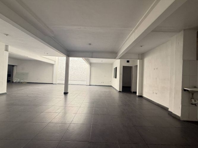 Local en arriendo en Lorena, Medellín, 210 m² · foto 4 de 13