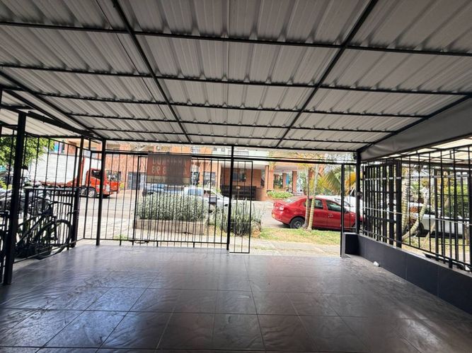 Local en arriendo en Lorena, Medellín, 210 m² · foto 12 de 13