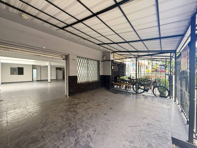 Local en arriendo en Lorena, Medellín, 210 m² · foto 13 de 13