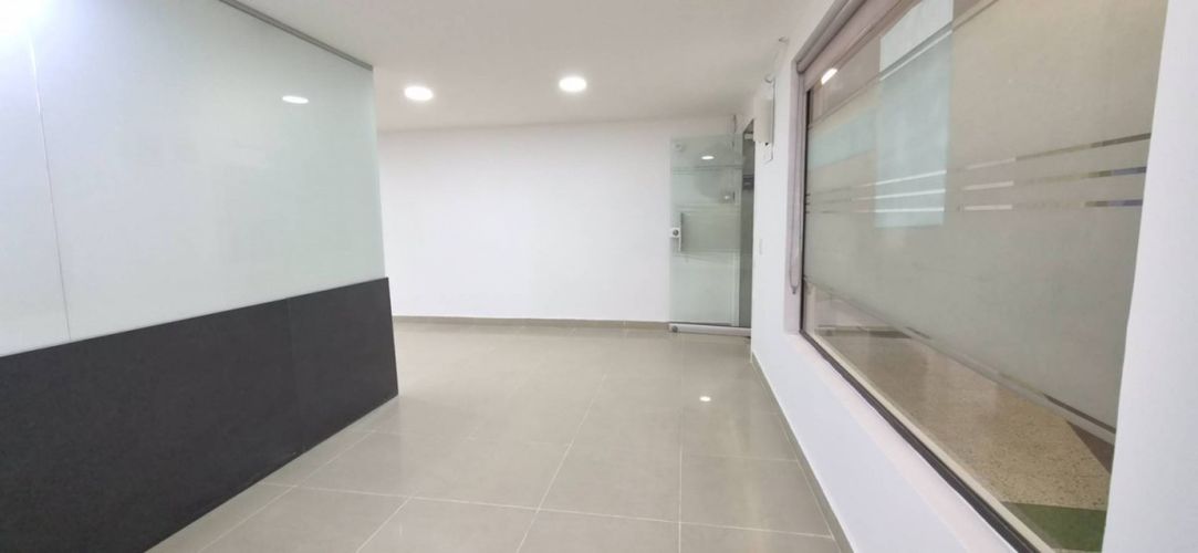 Oficina en arriendo en San Diego, Medellín, 107 m² · foto 12 de 13