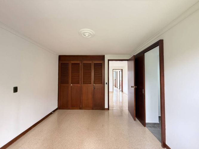 Apartamento de 3 alcobas en venta en Las Lomas, Medellín, 136 m² · foto 15 de 24