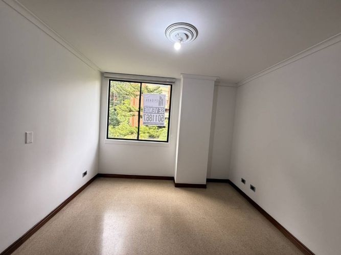 Apartamento de 3 alcobas en venta en Las Lomas, Medellín, 136 m² · foto 18 de 24