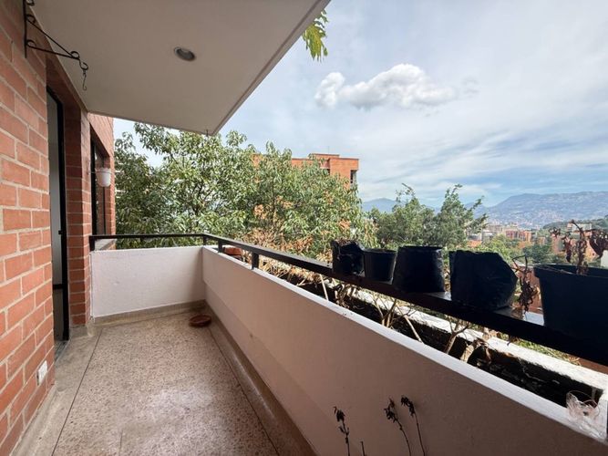 Apartamento de 3 alcobas en venta en Las Lomas, Medellín, 136 m² · foto 21 de 24