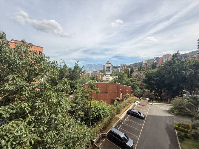 Apartamento de 3 alcobas en venta en Las Lomas, Medellín, 136 m² · foto 24 de 24