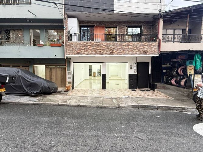 Local en venta en Caribe, Medellín, 100 m² · foto 3 de 13
