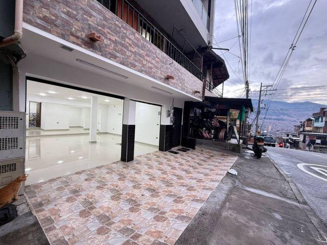 Local en venta en Caribe, Medellín, 100 m² · foto 4 de 13