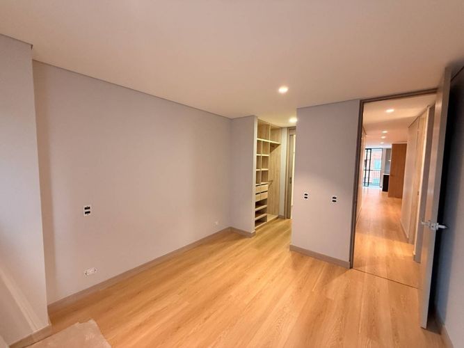 Apartamento de 2 alcobas en venta en Conquistadores, Medellín, 88 m² · foto 7 de 11
