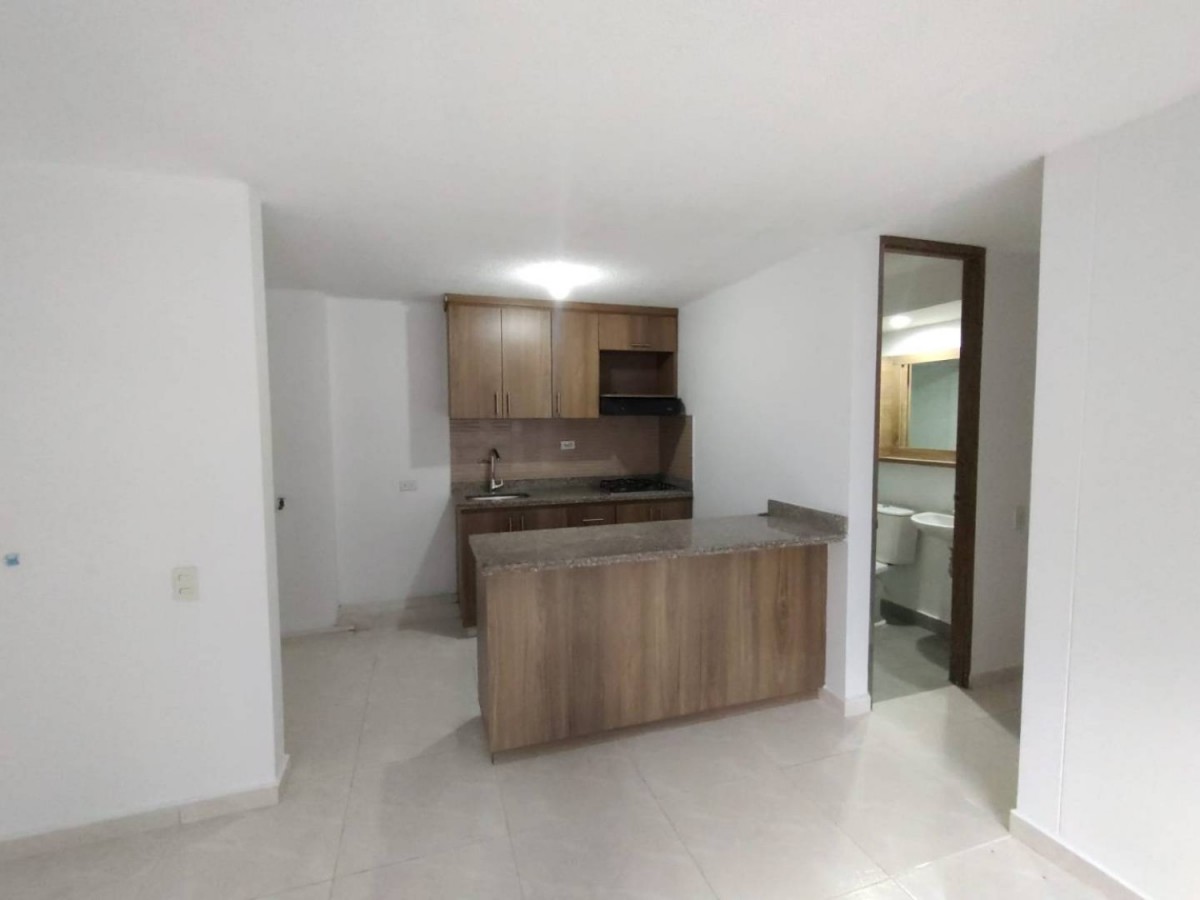 Apartamento en venta en Santa Maria No. 3, Itagüí · foto 2 de 13