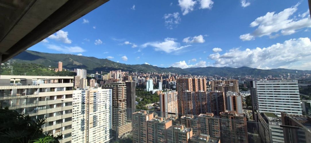 Apartamento de 3 alcobas en venta en Ciudad Del Río, Medellín, 90 m² · foto 19 de 24