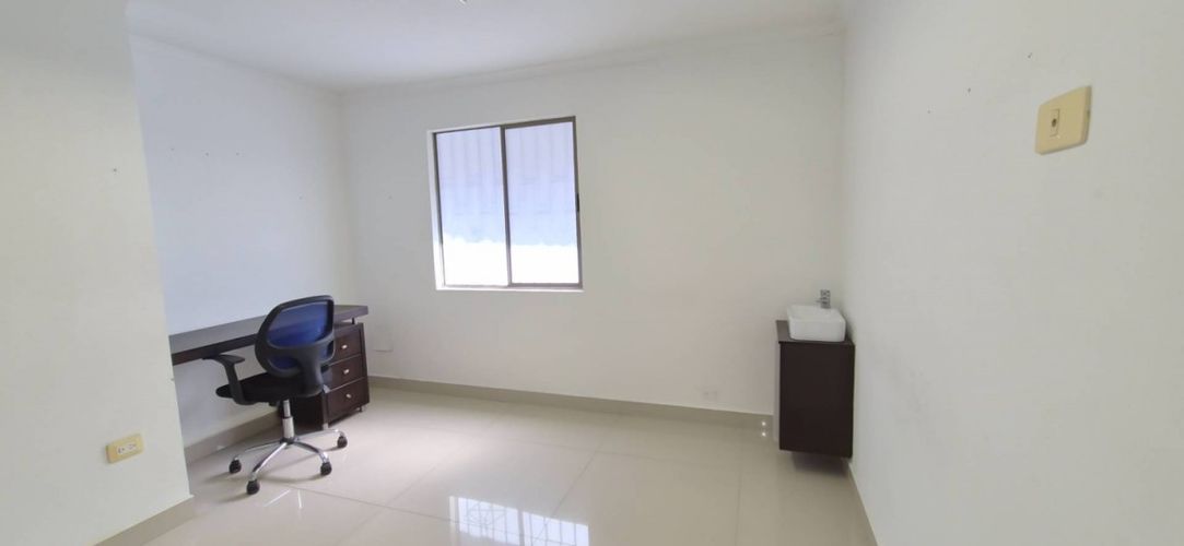 Oficina en arriendo en Belén San Bernardo, Medellín, 12 m² · foto 3 de 3