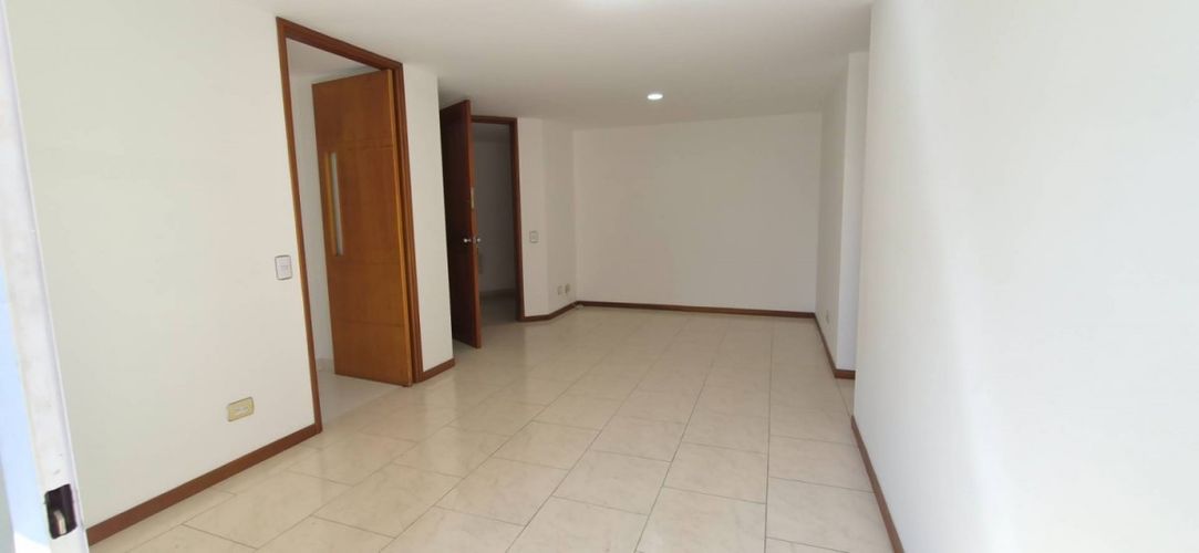 Apartamento de 3 alcobas en arriendo en Lorena, Medellín, 110 m² · foto 6 de 20