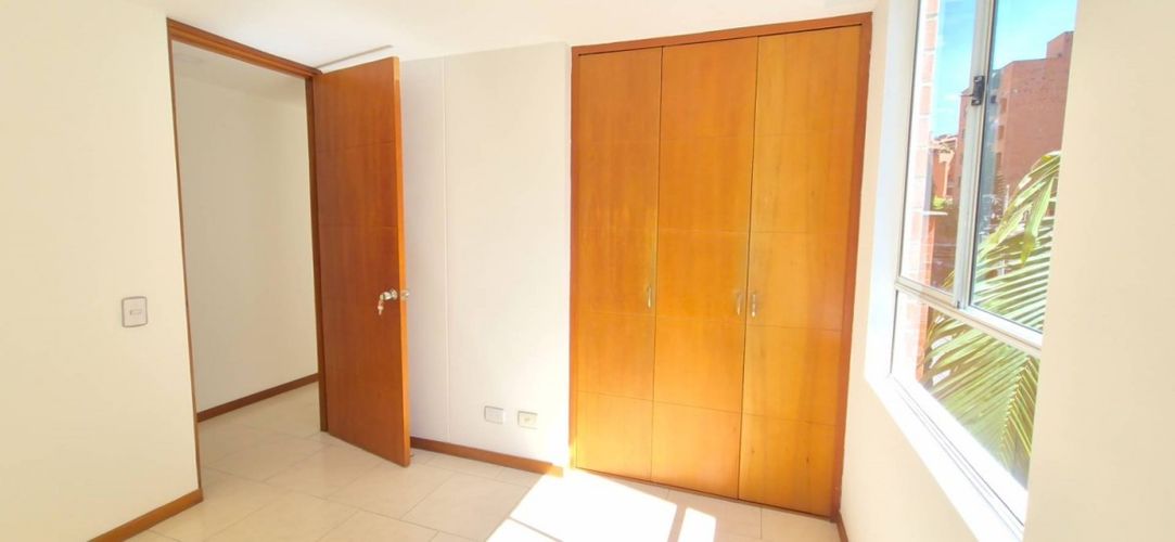 Apartamento de 3 alcobas en arriendo en Lorena, Medellín, 110 m² · foto 11 de 20