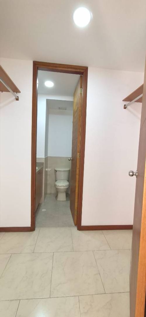 Apartamento de 3 alcobas en arriendo en Lorena, Medellín, 110 m² · foto 18 de 20