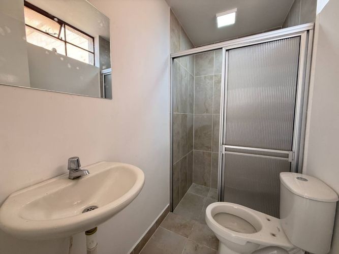 Casa de 10 alcobas en venta en Calasanz, Medellín, 398 m² · foto 6 de 24