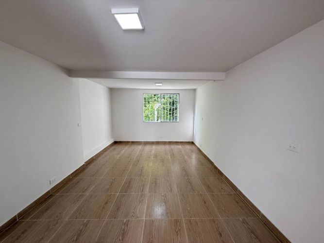 Casa de 10 alcobas en venta en Calasanz, Medellín, 398 m² · foto 10 de 24