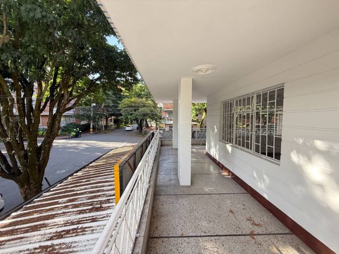 Casa de 10 alcobas en venta en Calasanz, Medellín, 398 m² · foto 15 de 24