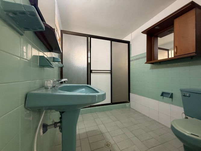 Casa de 10 alcobas en venta en Calasanz, Medellín, 398 m² · foto 23 de 24